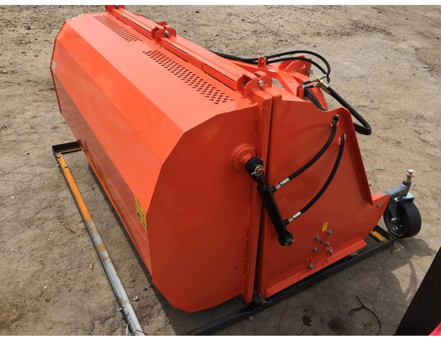 Plaktukinė žoliapjovė su surinkimo bunkeriu MATENG FCH-160 (155 cm)