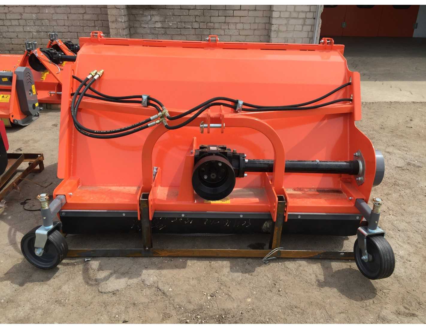 Plaktukinė žoliapjovė su surinkimo bunkeriu MATENG FCH-160 (155 cm)