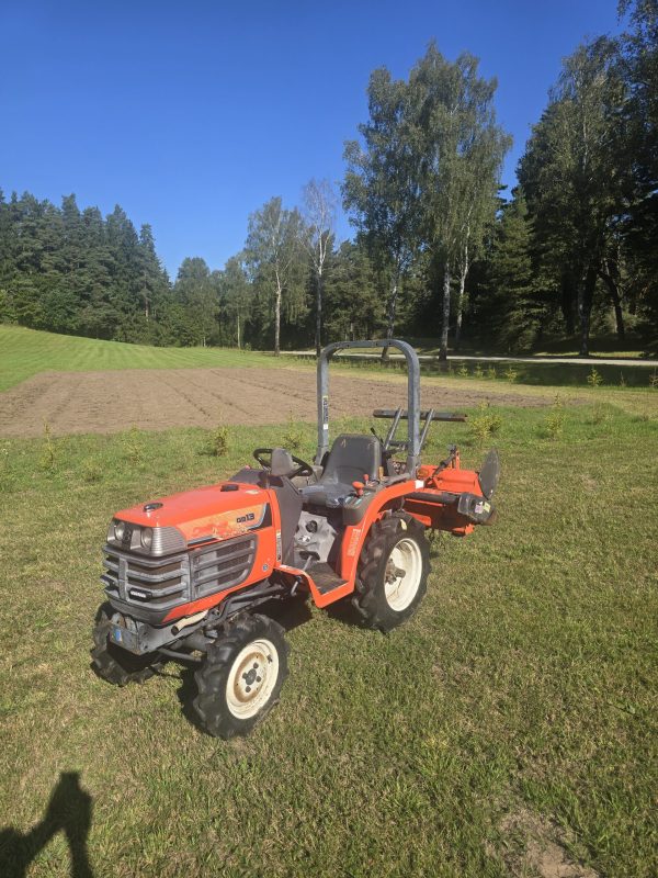 Naudotas traktorius KUBOTA GB13D (10 kW, su freza)